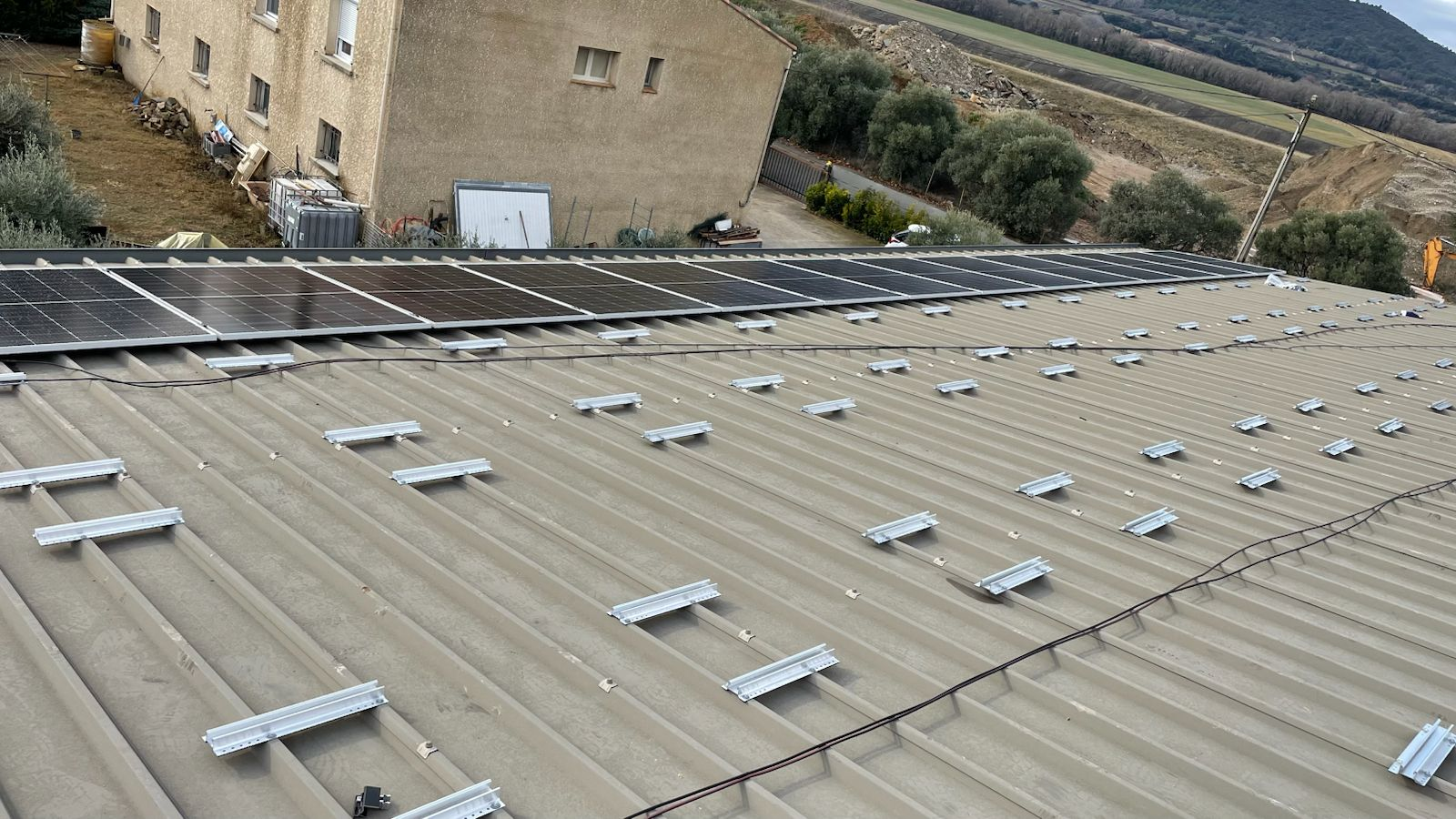Menuiserie en toiture bac acier